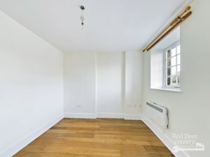 Bedroom- click for photo gallery